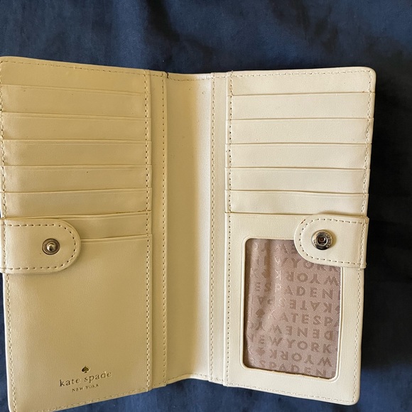 Kate Spade Sophie Camellia bi-fold wallet - Picture 3 of 4